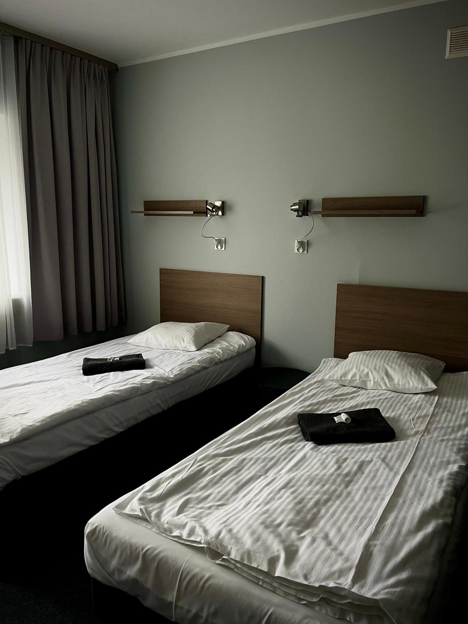 Hostel Azymut Wrzesnia Luaran gambar